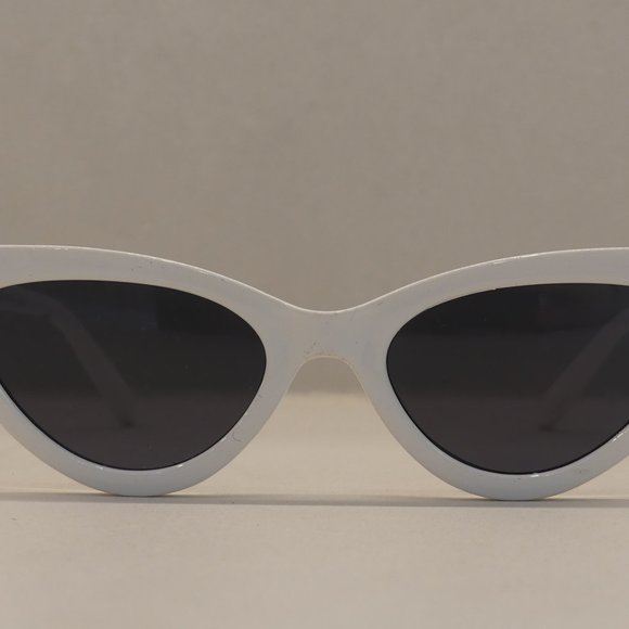 White Cateye A Sunny Place For Shady People Women's Sunglasses - Picture 1 of 5